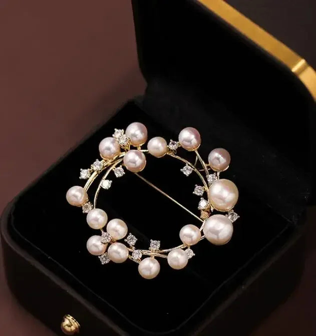 Small Cute Little Girl In Black Dress Nurse Brooches Rhinestone Crystal Brooch Pin Drop Oil Corsage Clothing Coat Jewelry