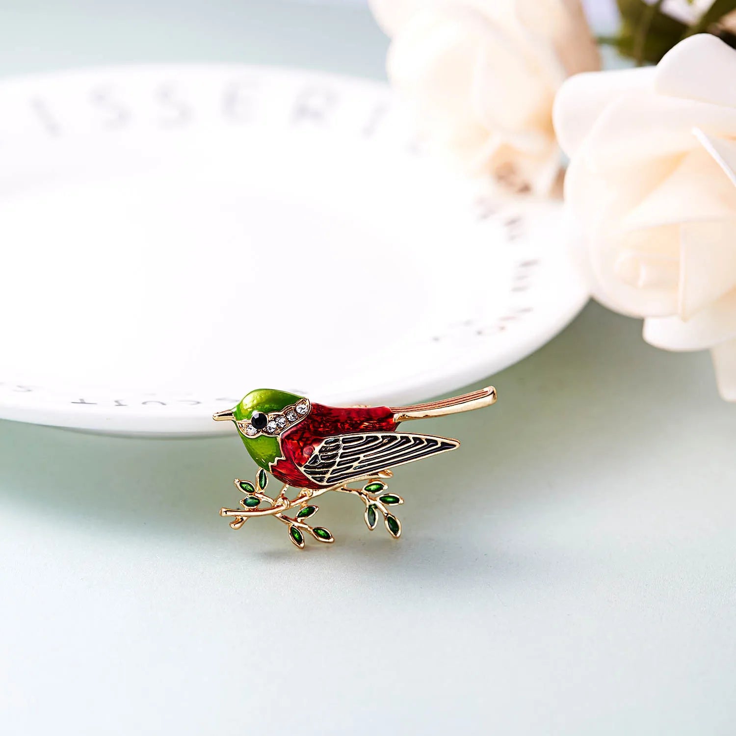 Lovely Birds Butterfly Bee Brooch For Women Pearl Rhinestone Trendy Animal Jewelry Coat Dress Lapel Pins Wedding Party Gifts