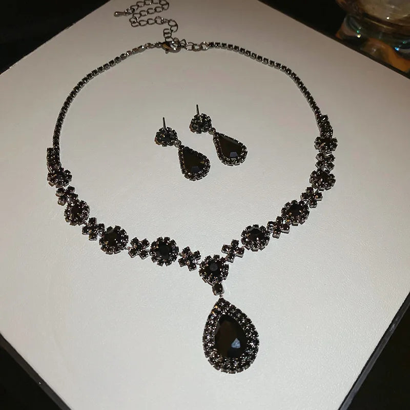 Shiny Crystal Necklace Earrings Women's Fashion Big Water Droplet Rhinestone Necklaces Wedding Evening Dress Jewelry Set