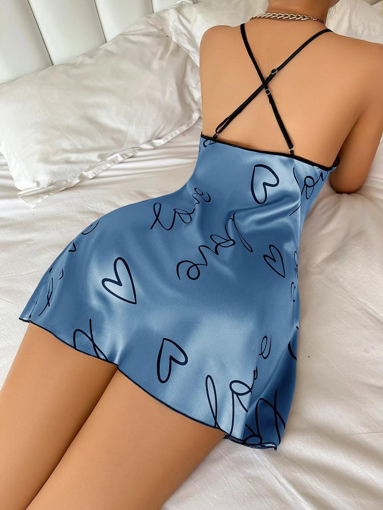 Cool and casual round neck slim shoulder strap nightgown for women, heart-shaped letter printed nightgown