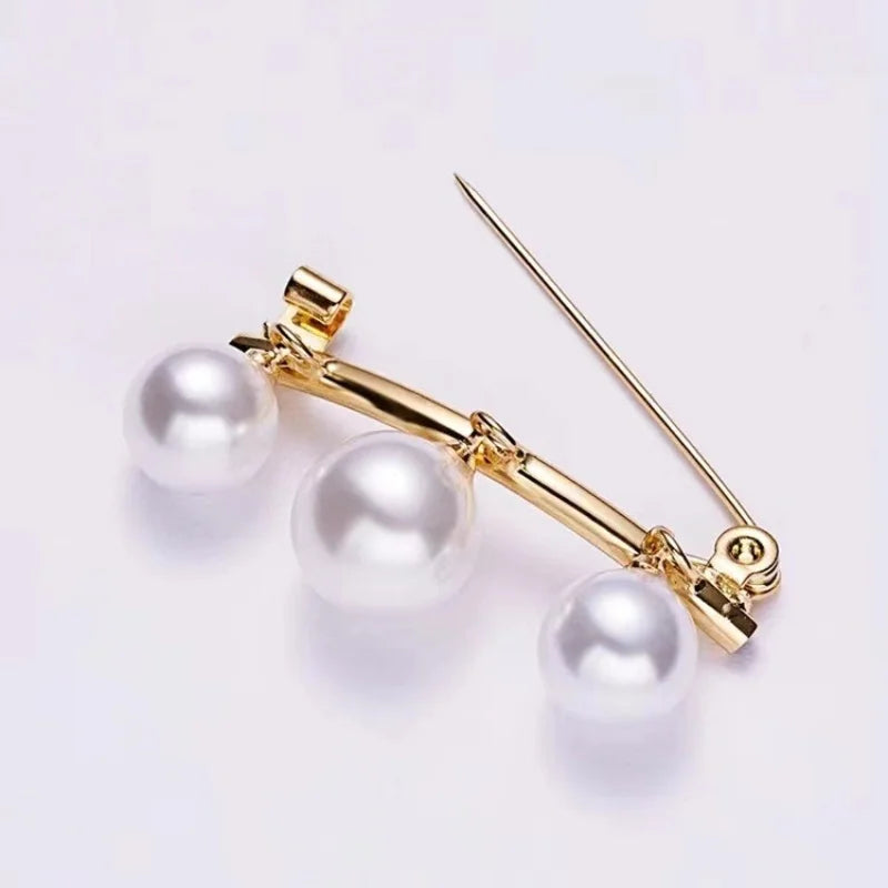 Elegant Faux Pearl Brooch Pin for Women - Secure Dress Clip, Adjustable Golden/Silvery Accessory for Blouse, Scarf, Suits