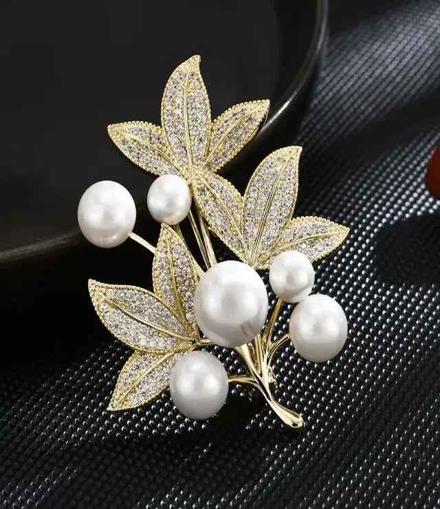 Small Cute Little Girl In Black Dress Nurse Brooches Rhinestone Crystal Brooch Pin Drop Oil Corsage Clothing Coat Jewelry