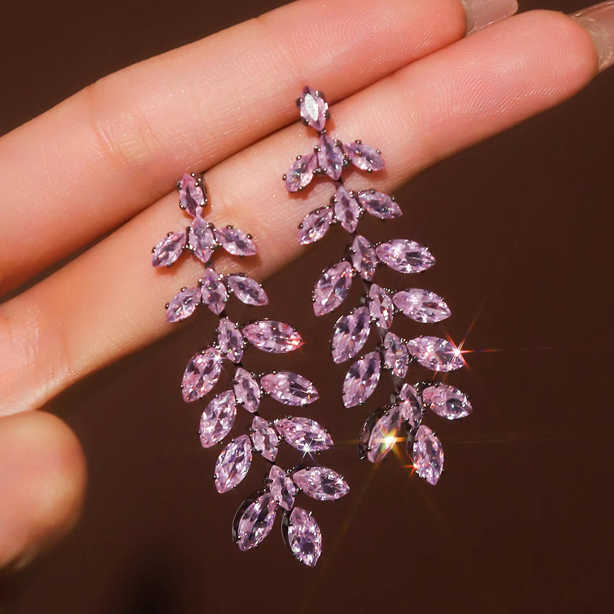 2pcs fashionable and high-end long tassel full diamond leaf earrings for women's banquet dress accessories