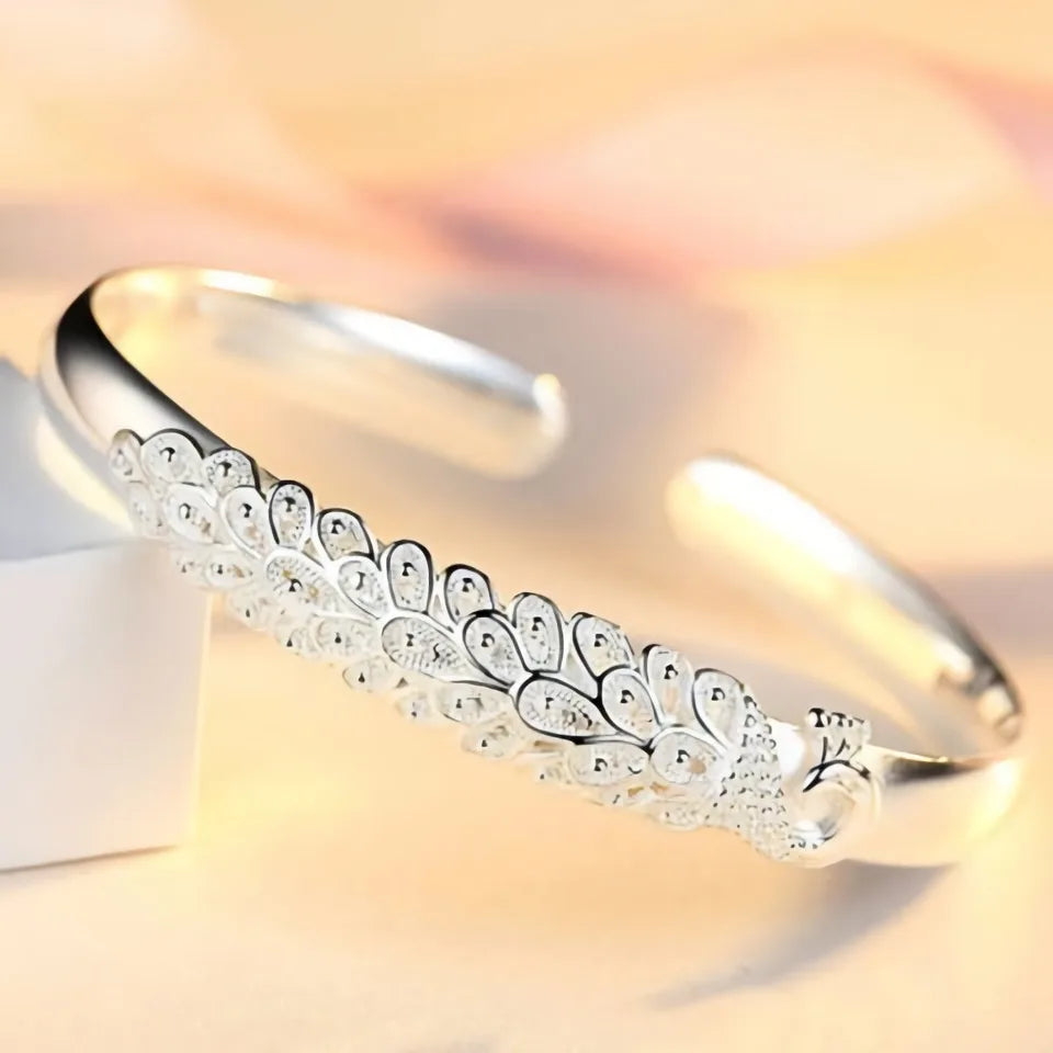 Silver elegant Peacock opening screen bracelet Bangles for women fashion party wedding Accessories jewelry gift