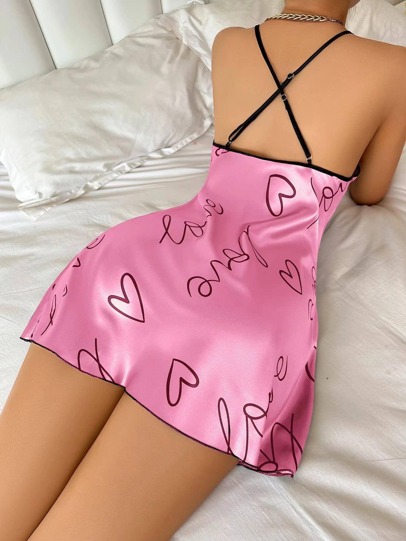 Cool and casual round neck slim shoulder strap nightgown for women, heart-shaped letter printed nightgown