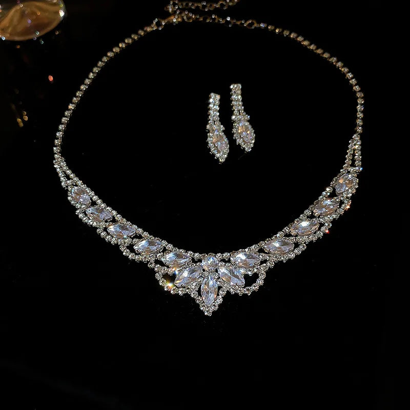 Shiny Crystal Necklace Earrings Women's Fashion Big Water Droplet Rhinestone Necklaces Wedding Evening Dress Jewelry Set