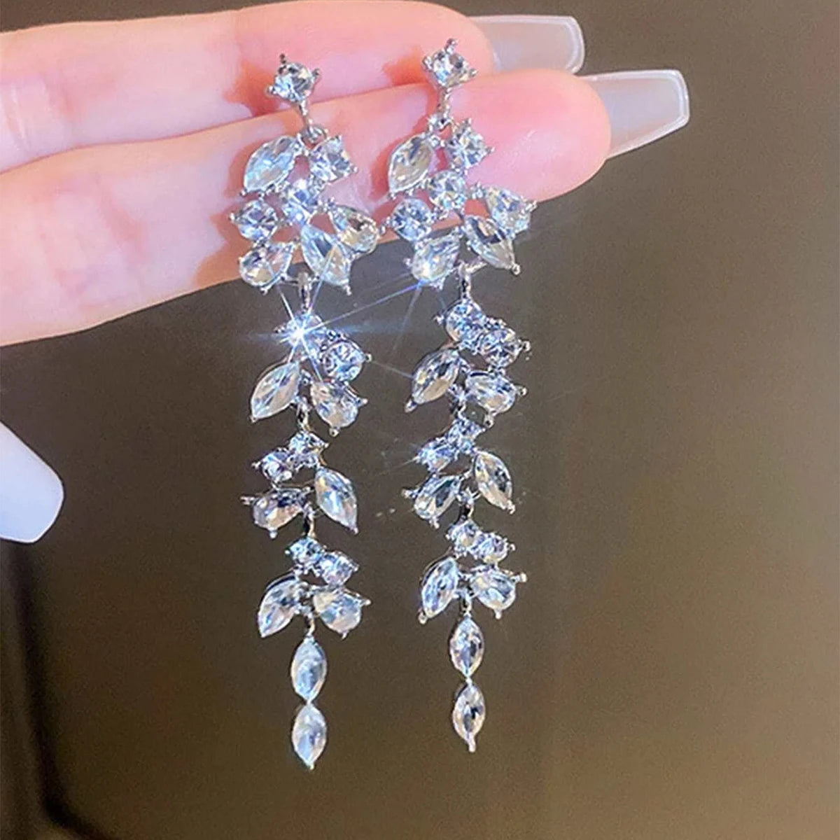 2pcs fashionable and high-end long tassel full diamond leaf earrings for women's banquet dress accessories