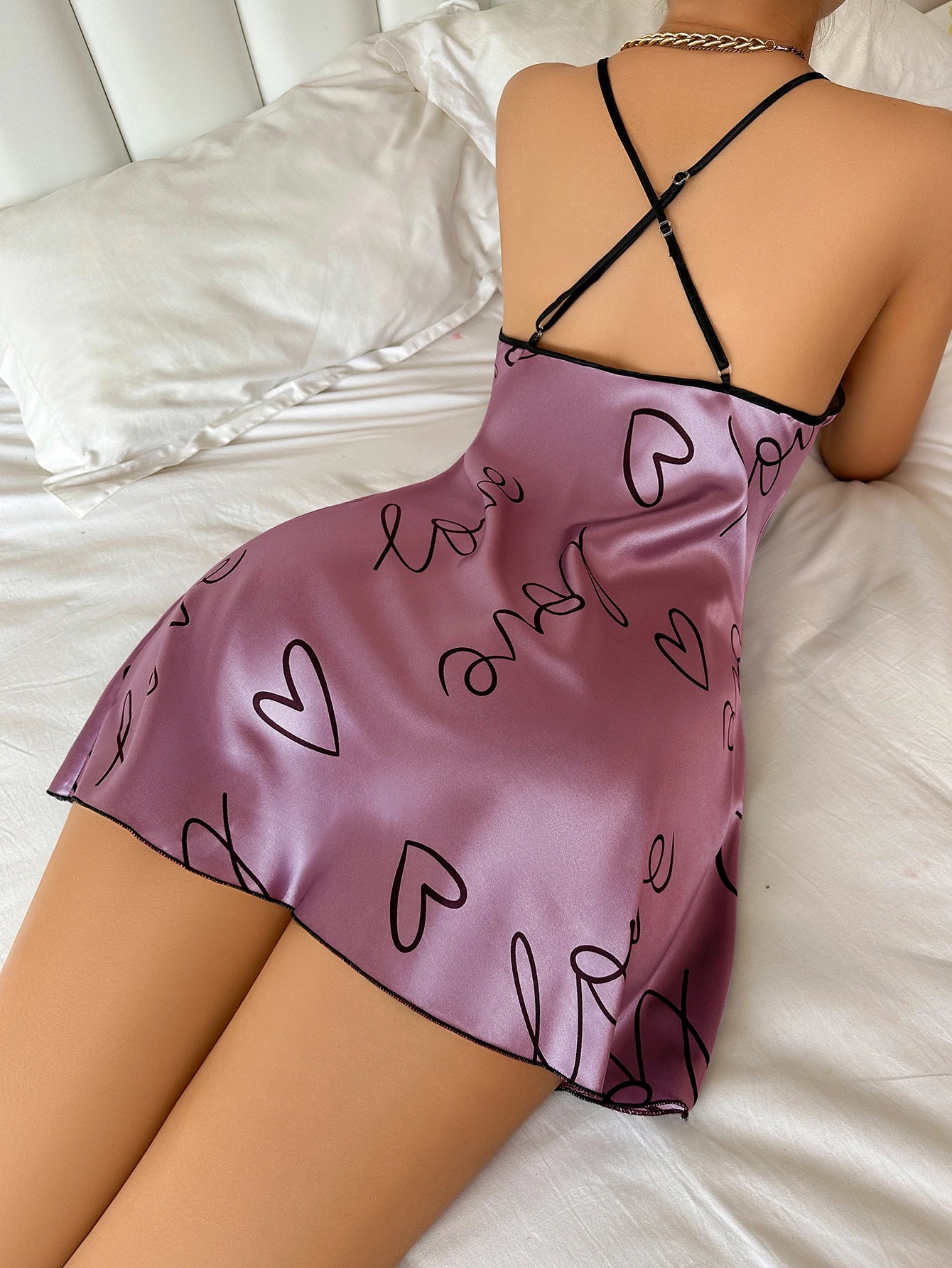 Cool and casual round neck slim shoulder strap nightgown for women, heart-shaped letter printed nightgown
