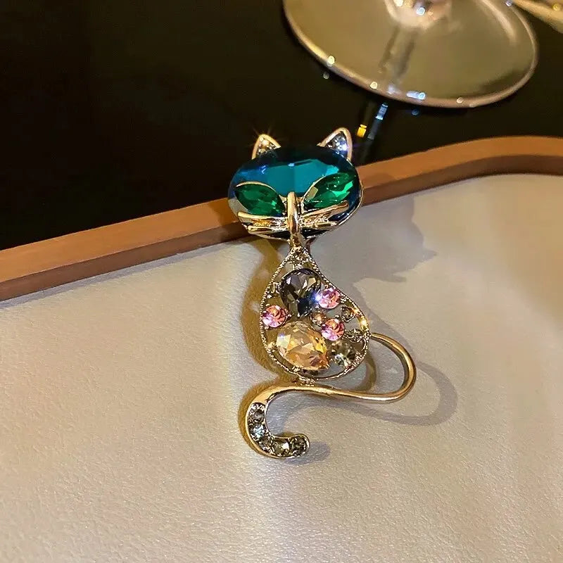 Rhinestone Crystal Cat Pendant Brooch Women's Gold Color Animal Pin Fashion Accessories Lapel Pins Collar Buttons Party Dress