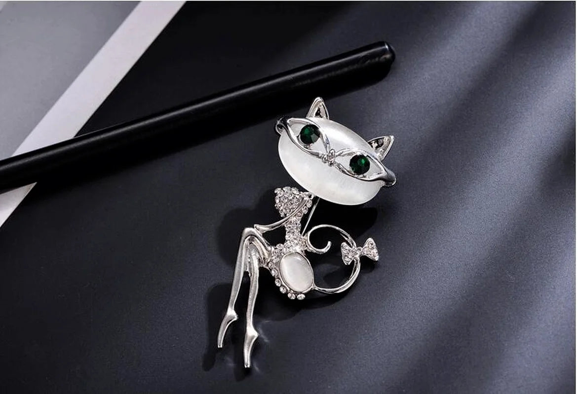 Opal Super Cute Kitten Cat Eye Stone Brooch Crystal Collar Creativity Dress Fashionable Style Sexy Wedding Accessories