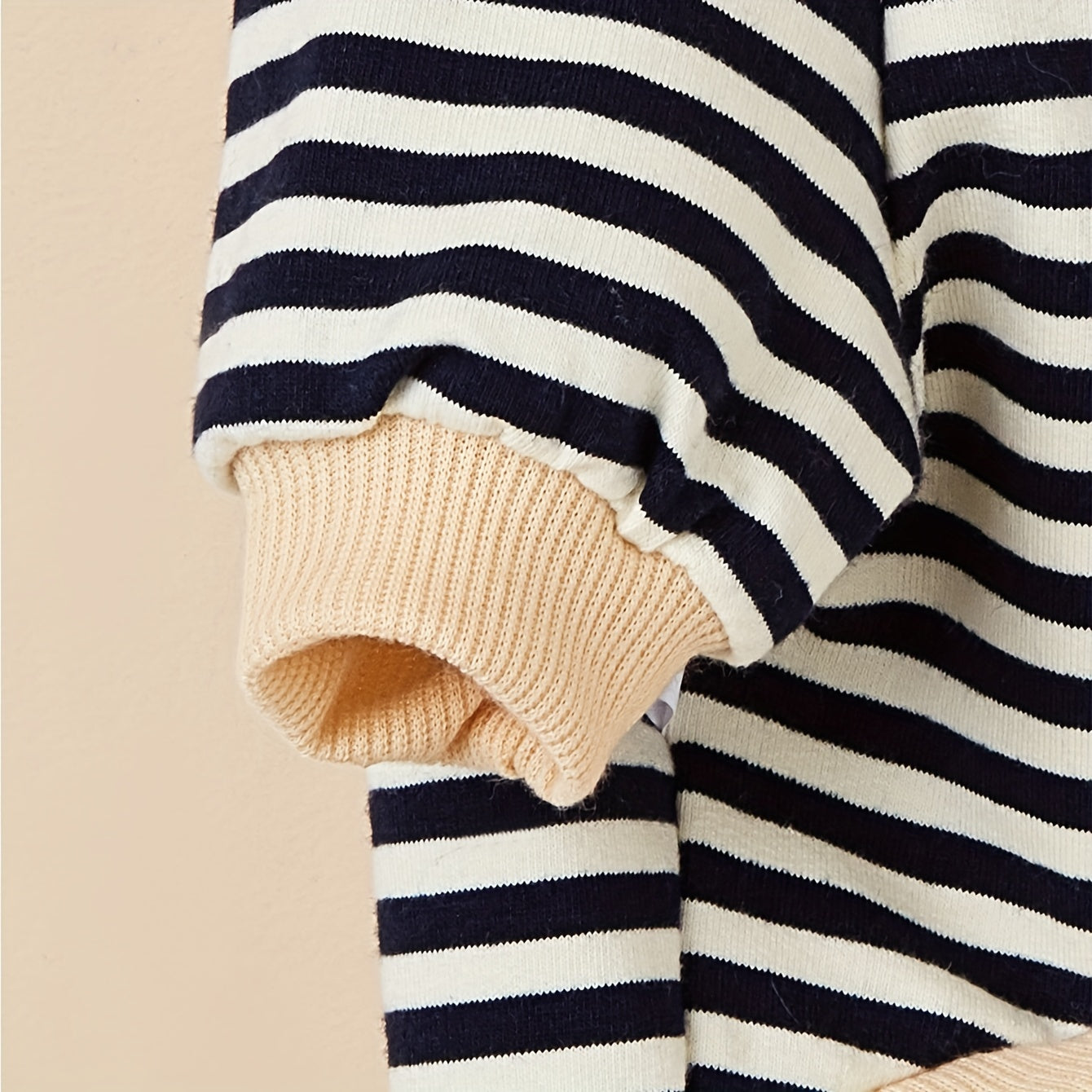 Stay Cozy & Stylish Year-Round: Winter-Warm Knit Striped Hoodie for Small Breeds - Easy-Wear Pullover Pet Coat