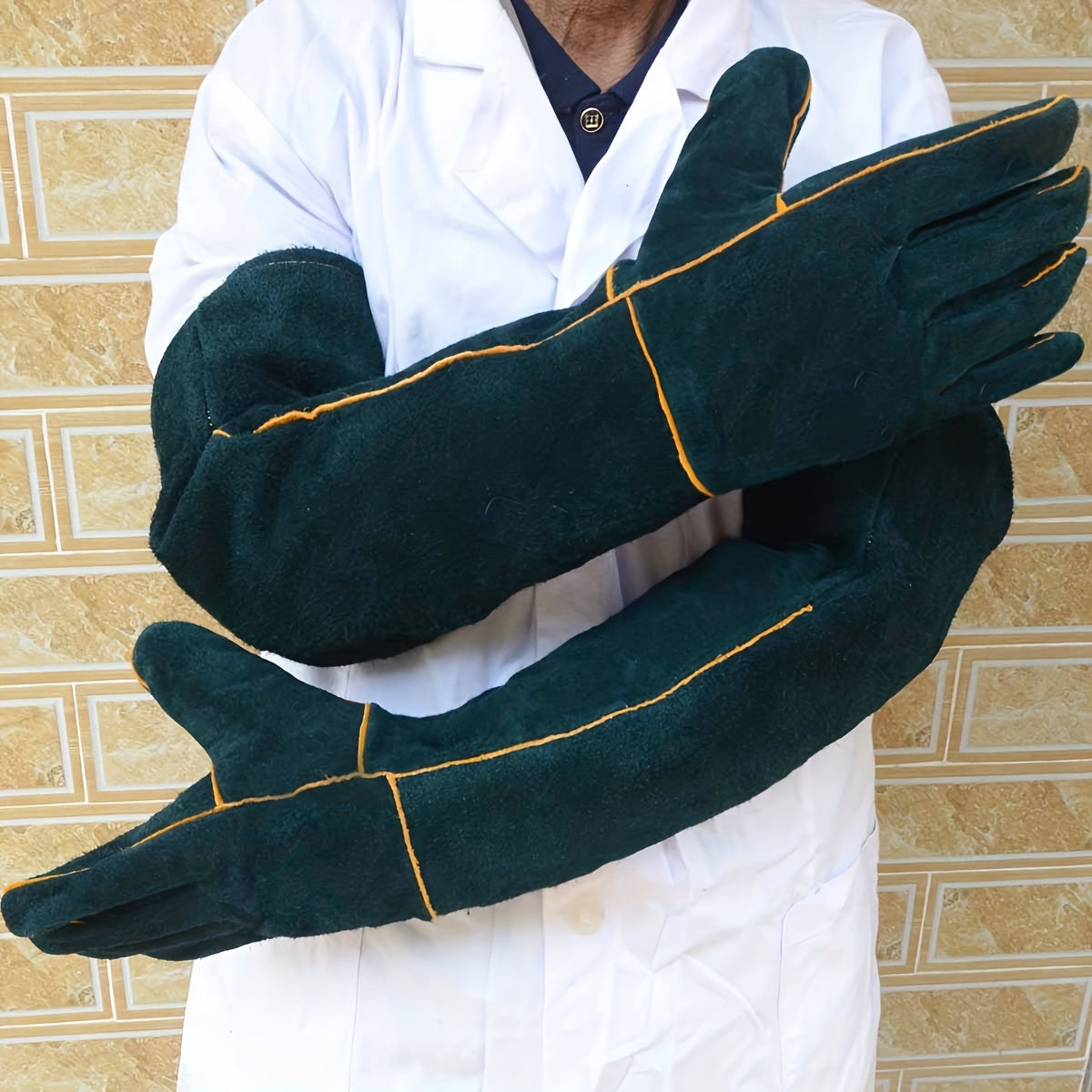 Multi-Purpose Cat Safety Gloves: Bite, Scratch & Puncture-Resistant with Comfort Fit, Ideal for All Pet Owners